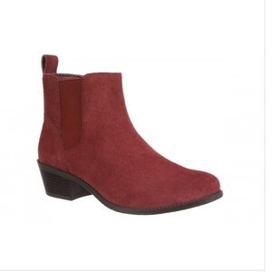 Vionic Women's Ankle Boots in Burgundy